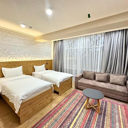 Dami Almaty Hotel Eksteriør billede