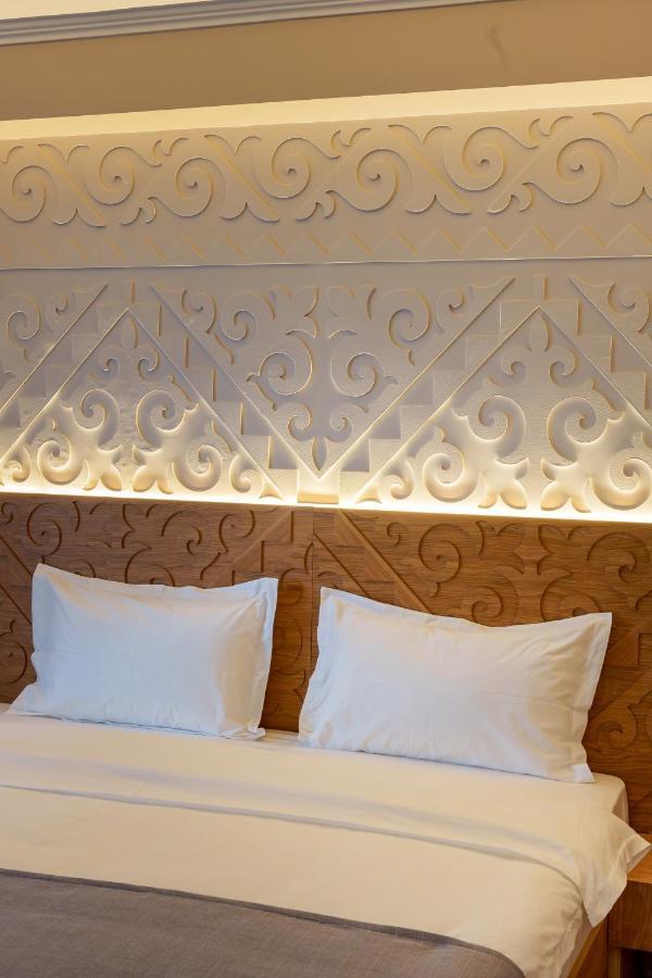 Dami Almaty Hotel Eksteriør billede
