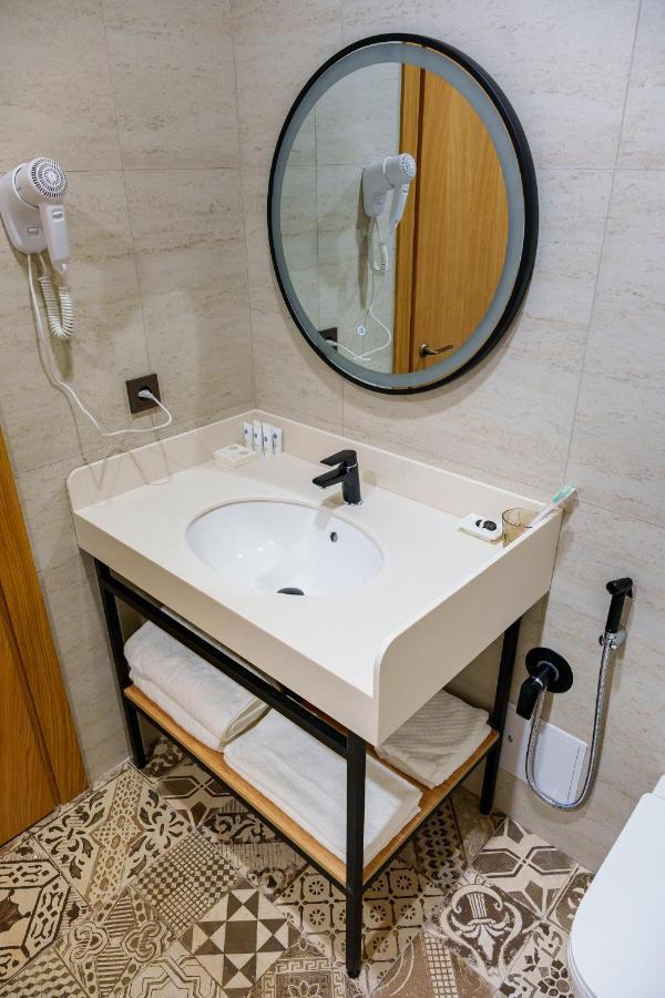 Dami Almaty Hotel Eksteriør billede