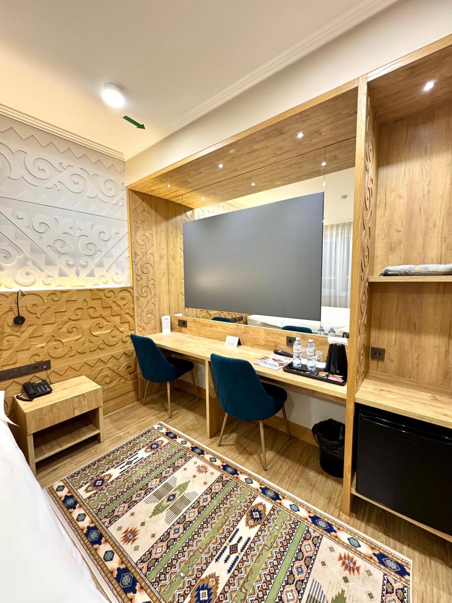 Dami Almaty Hotel Eksteriør billede